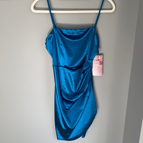 BNWT Emerald Sundae party dress - medium - Picture 3 of 8